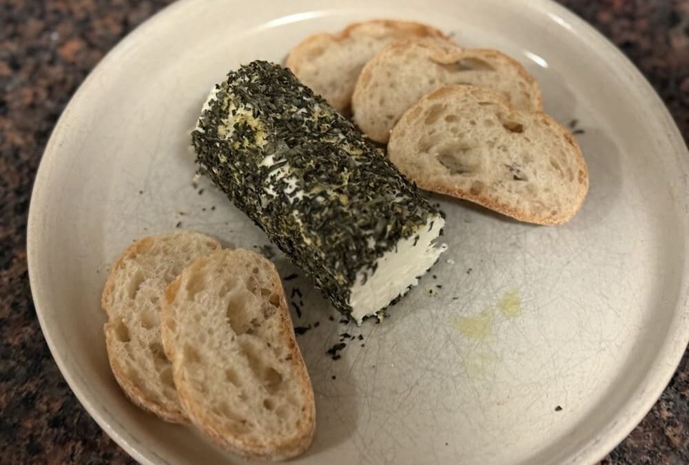 Herb-Crusted Goat Cheese: The Perfect Appetizer in Minutes!