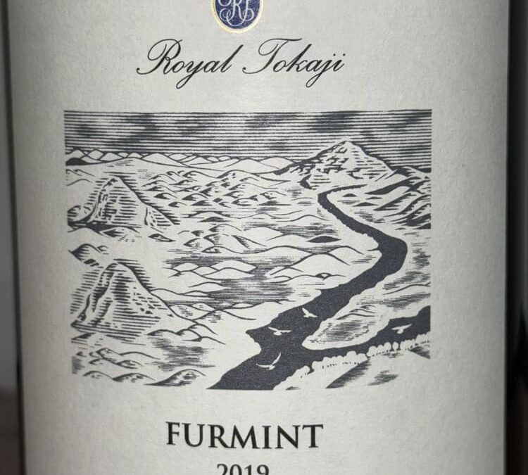 Royal Tokaji Dry Furmint 2019 Wine Review
